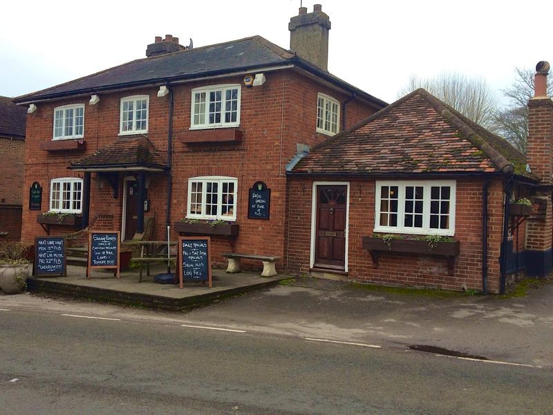 Bricklayers Arms, Shamley Green. (Pub, External). Published on 01-10-2013