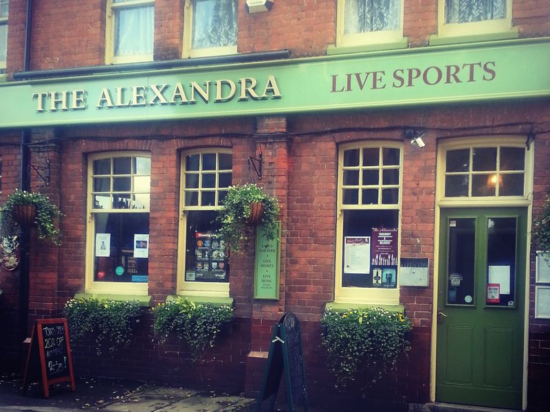 Alexandra, Farnborough. (Pub, External). Published on 26-01-2015