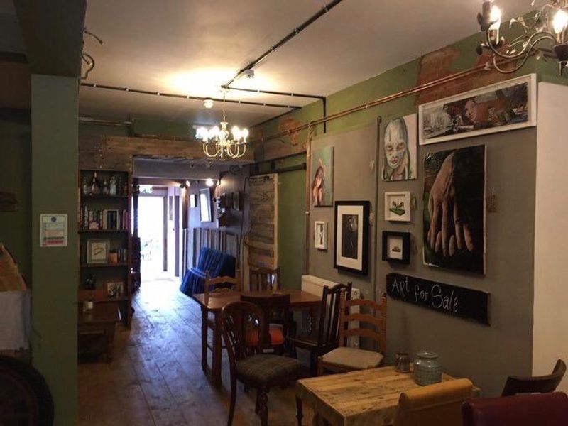 (Pub, Bar). Published on 19-06-2018 
