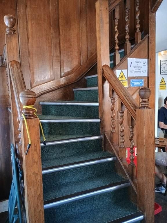 Stirs to upper floor. (Pub, Bar). Published on 10-08-2026