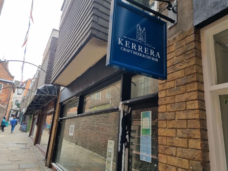 (External, Sign). Published on 10-09-2022