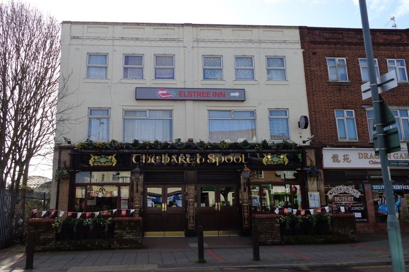 Hart & Spool, Elstree Inn at Borehamwood. (Pub, External, Key). Published on 01-01-1970