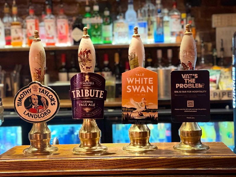The Elephant & Castle at Amwell. (Pub, Bar). Published on 21-10-2026