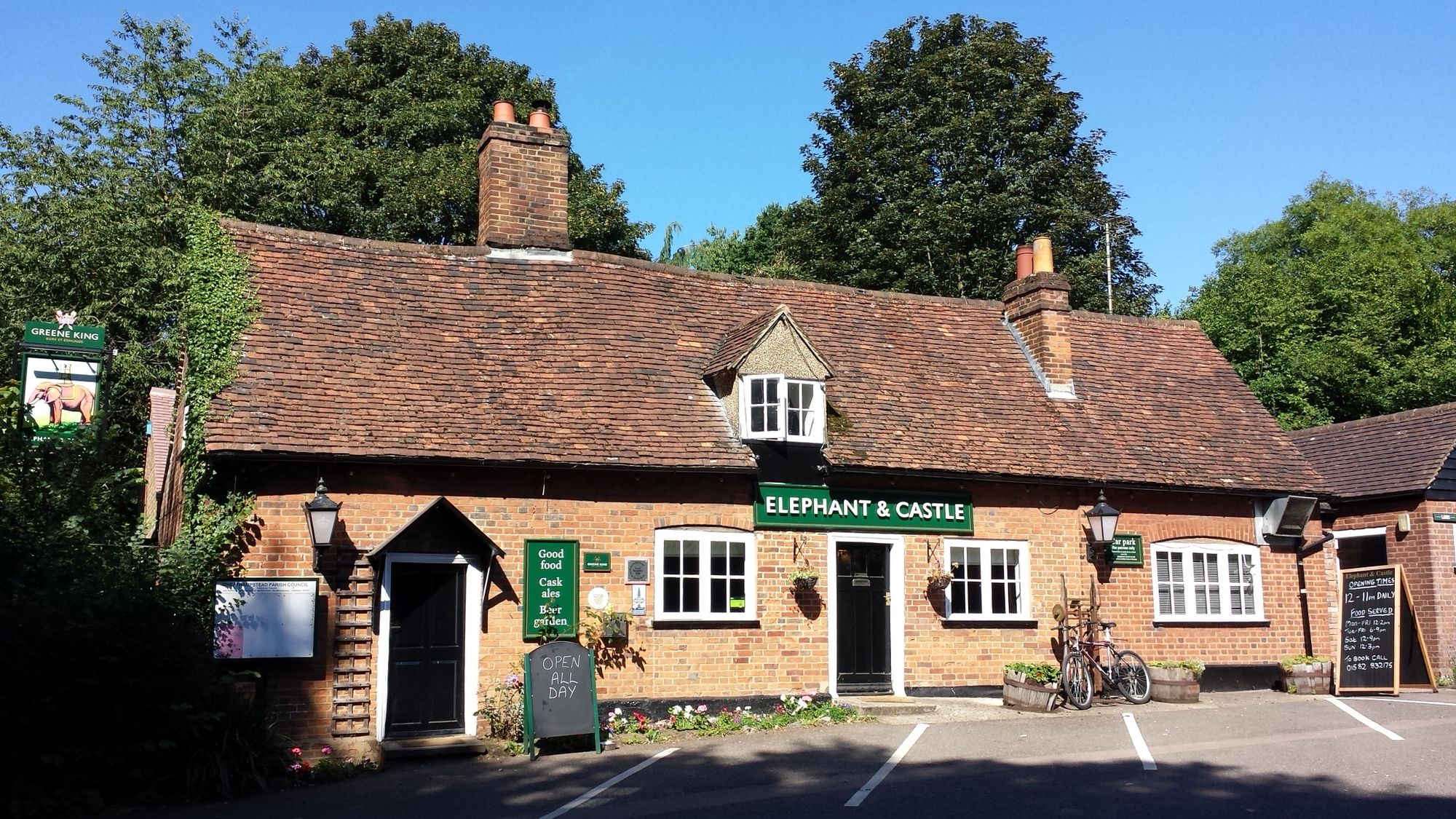 Elephant and Castle at Amwell. (Pub, External, Key). Published on 07-08-2016