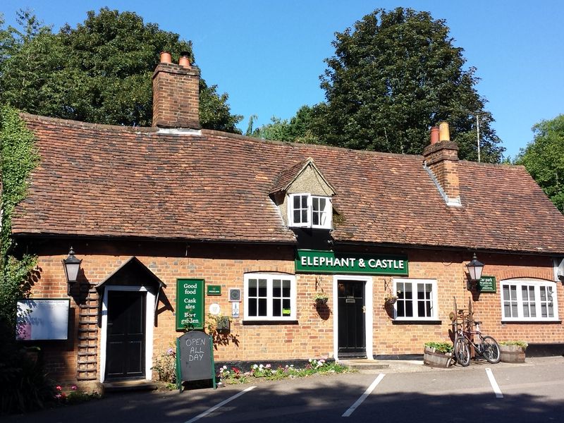 Elephant and Castle at Amwell. (Pub, External, Key). Published on 07-08-2016
