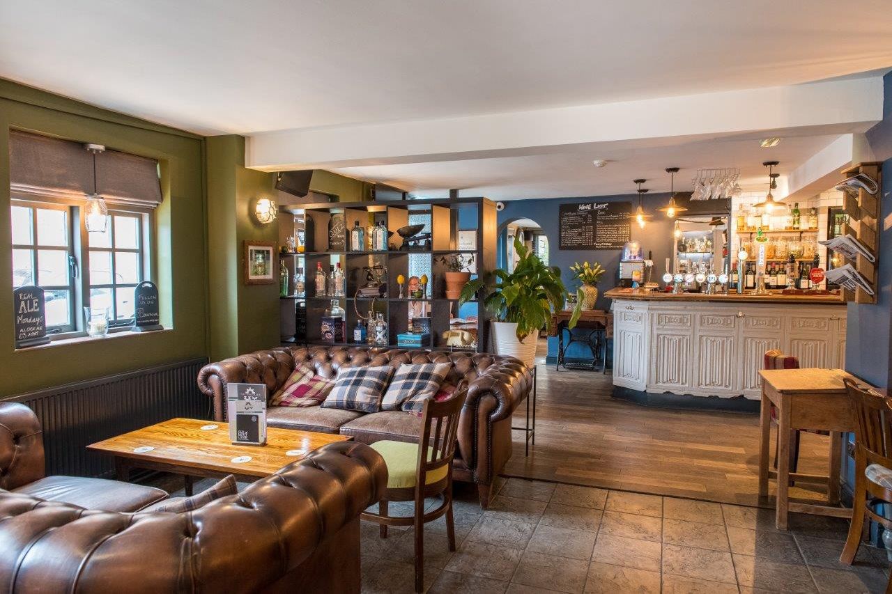 Engineer at Harpenden. (Pub, Bar). Published on 23-07-2022
