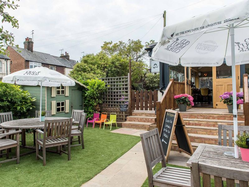 Engineer at Harpenden. (Pub, Garden). Published on 23-07-2022 