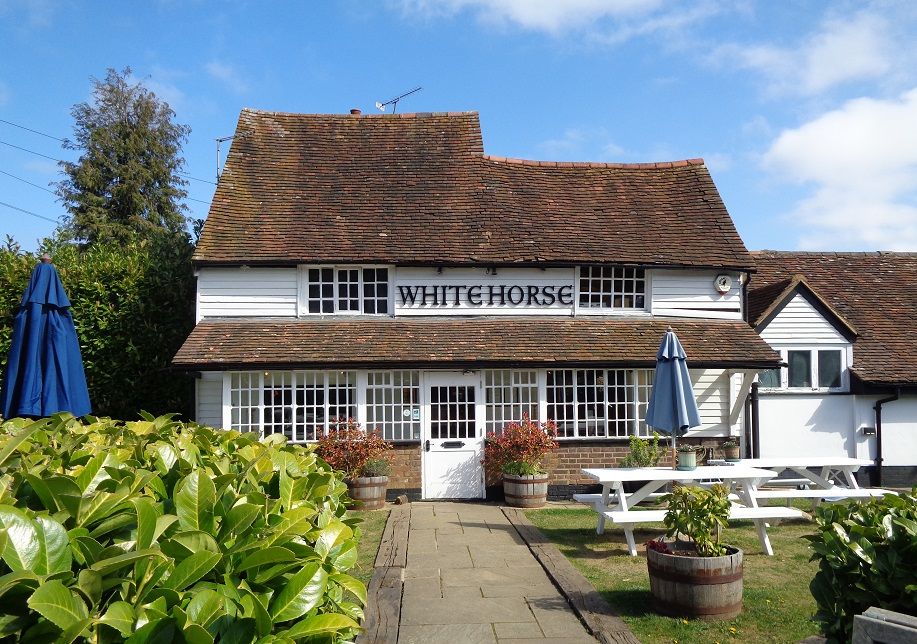 White Horse at Harpenden. (Pub, External, Key). Published on 20-04-2025