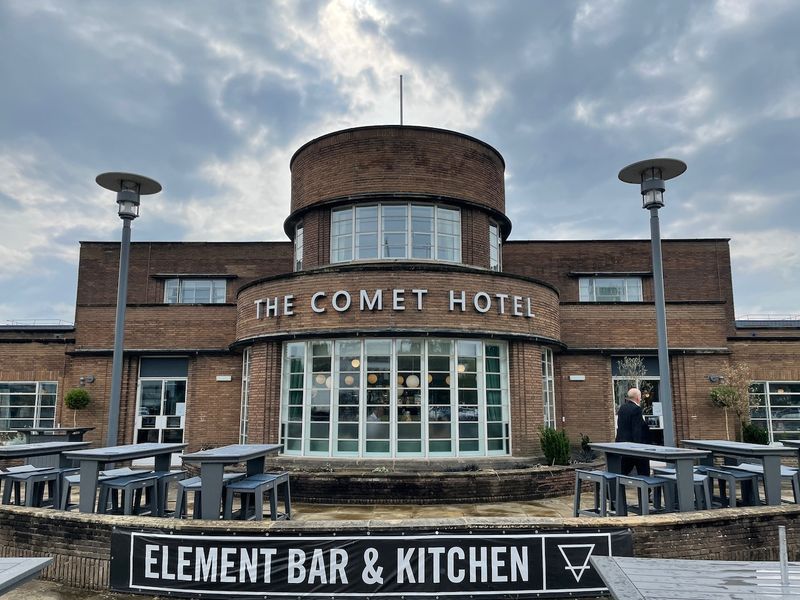 Comet at Hatfield. (Pub, External, Key). Published on 03-09-2022