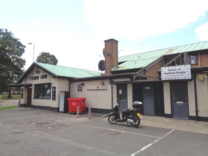 Town Inn, Hatfield. (Pub, External, Key). Published on 17-07-2020