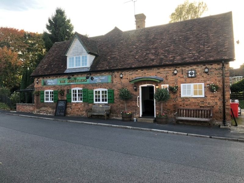 Wrestlers in Welwyn Garden City. (Pub, Key). Published on 10-12-2022