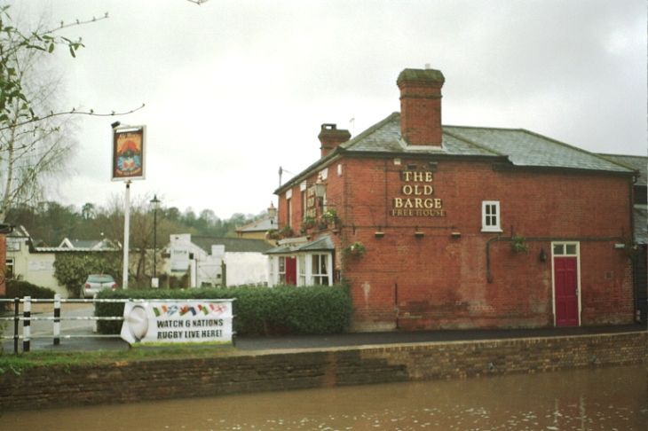 Old Barge at Hertford. (Pub, External). Published on 01-04-2016