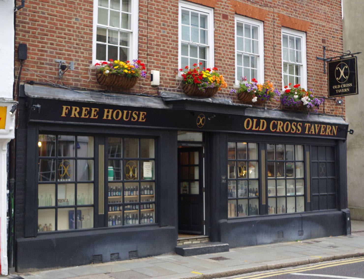 Old Cross Tavern, Hertford. (Pub, External, Key). Published on 01-01-1970