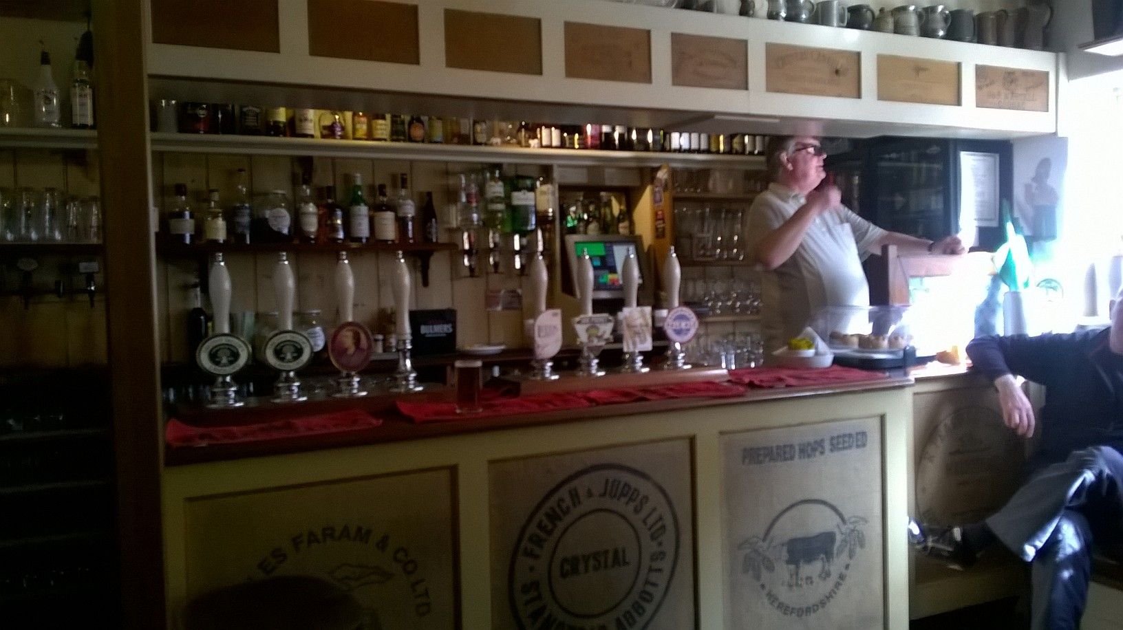 Old Cross Tavern, Hertford. (Pub, Bar). Published on 04-03-2017
