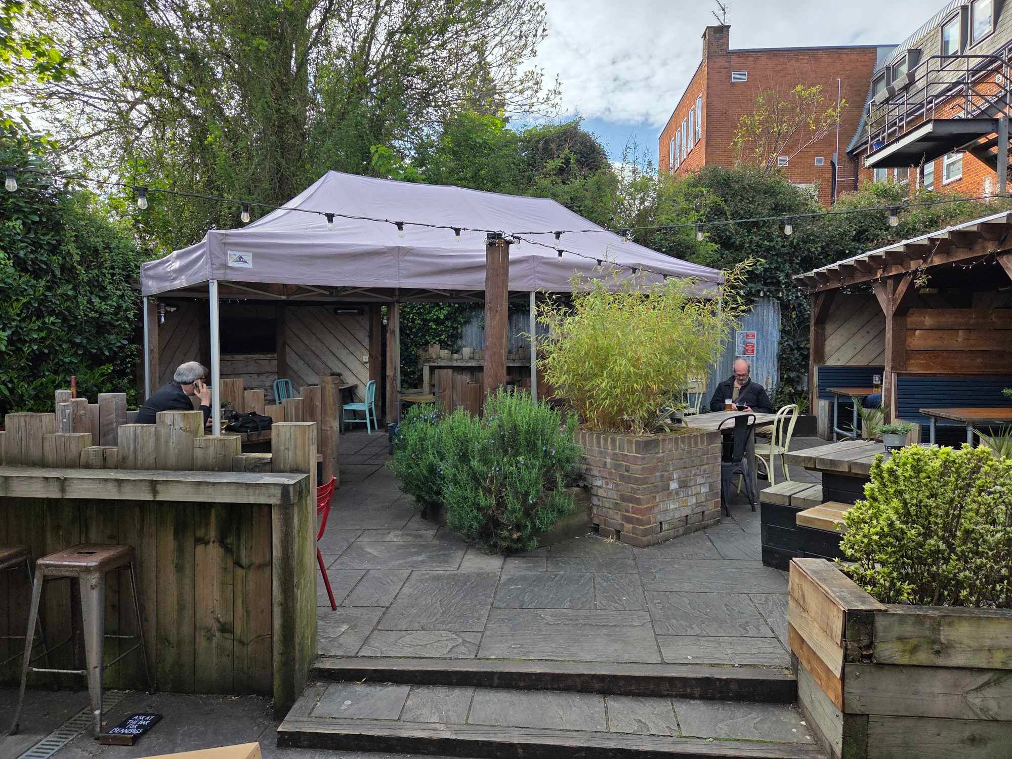 The garden at Beehive in St Albans. (Pub, Garden). Published on 18-04-2026