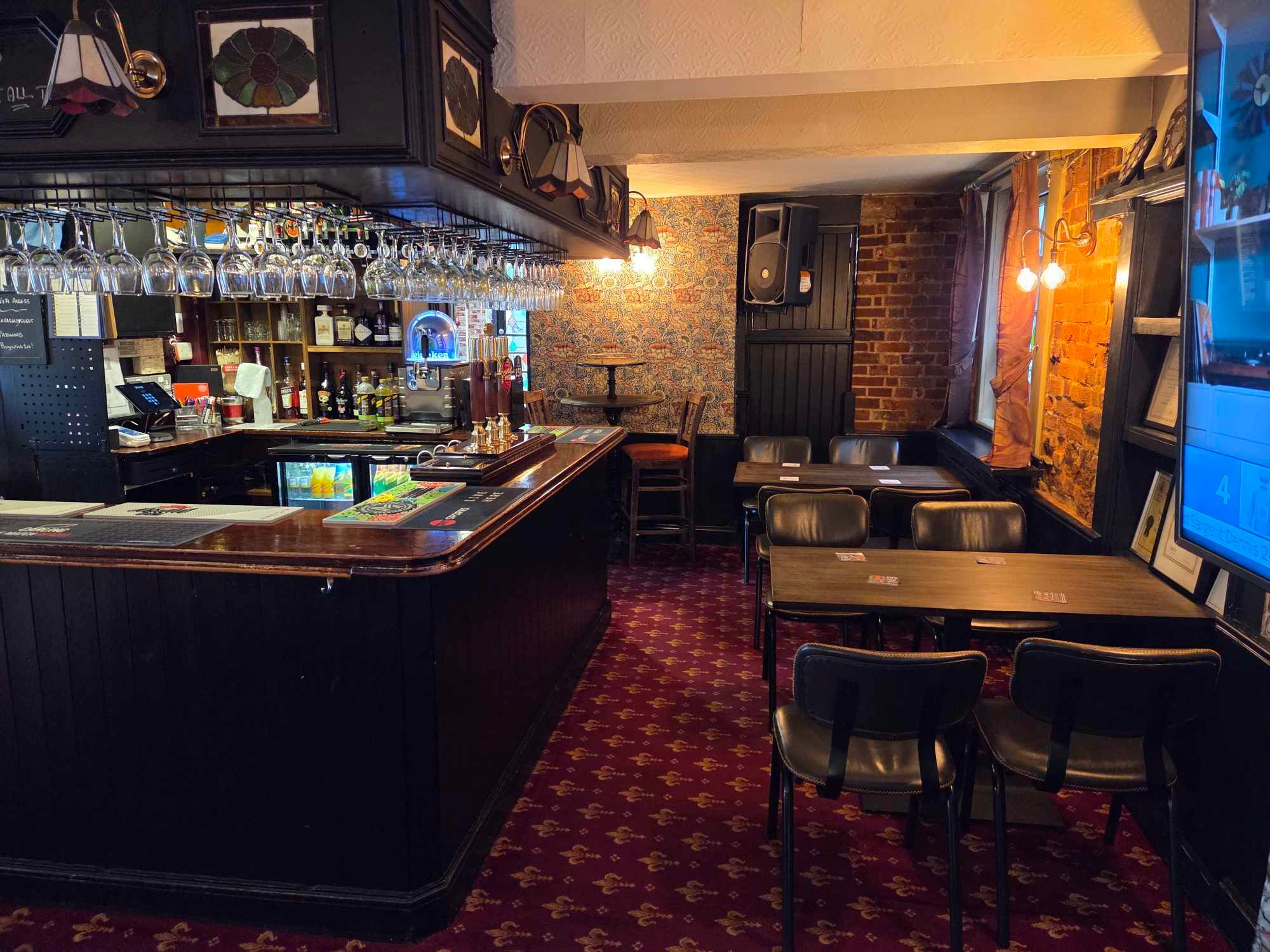 Inside The Garibaldi in St Albans. (Pub, Bar). Published on 20-04-2026
