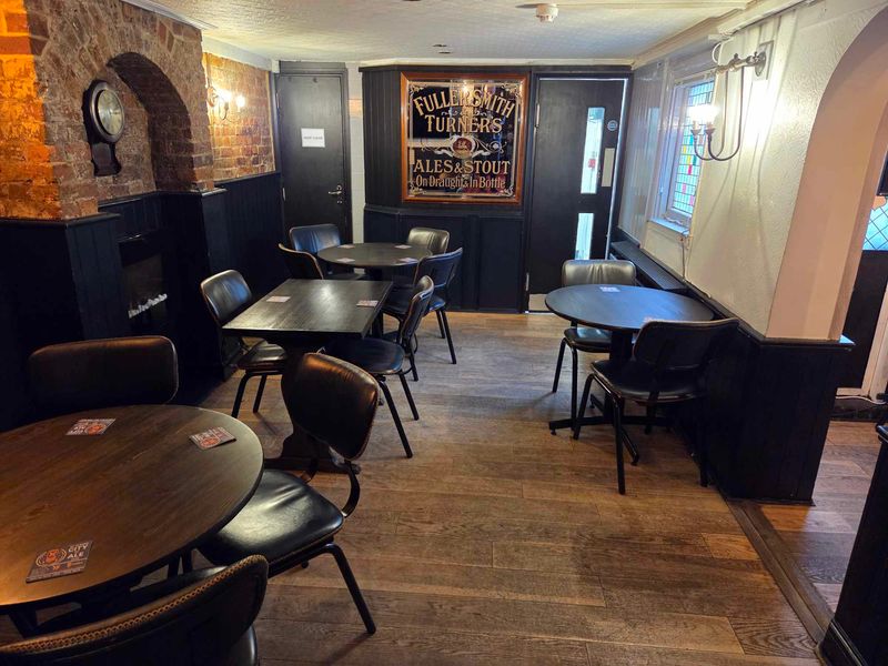 Inside The Garibaldi in St Albans. (Pub, Bar). Published on 20-04-2026 