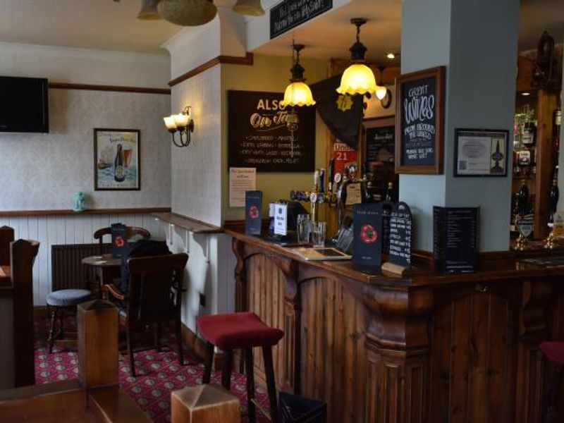 The Jolly Sailor, St Albans, Lounge bar. (Pub, Bar). Published on 01-07-2015