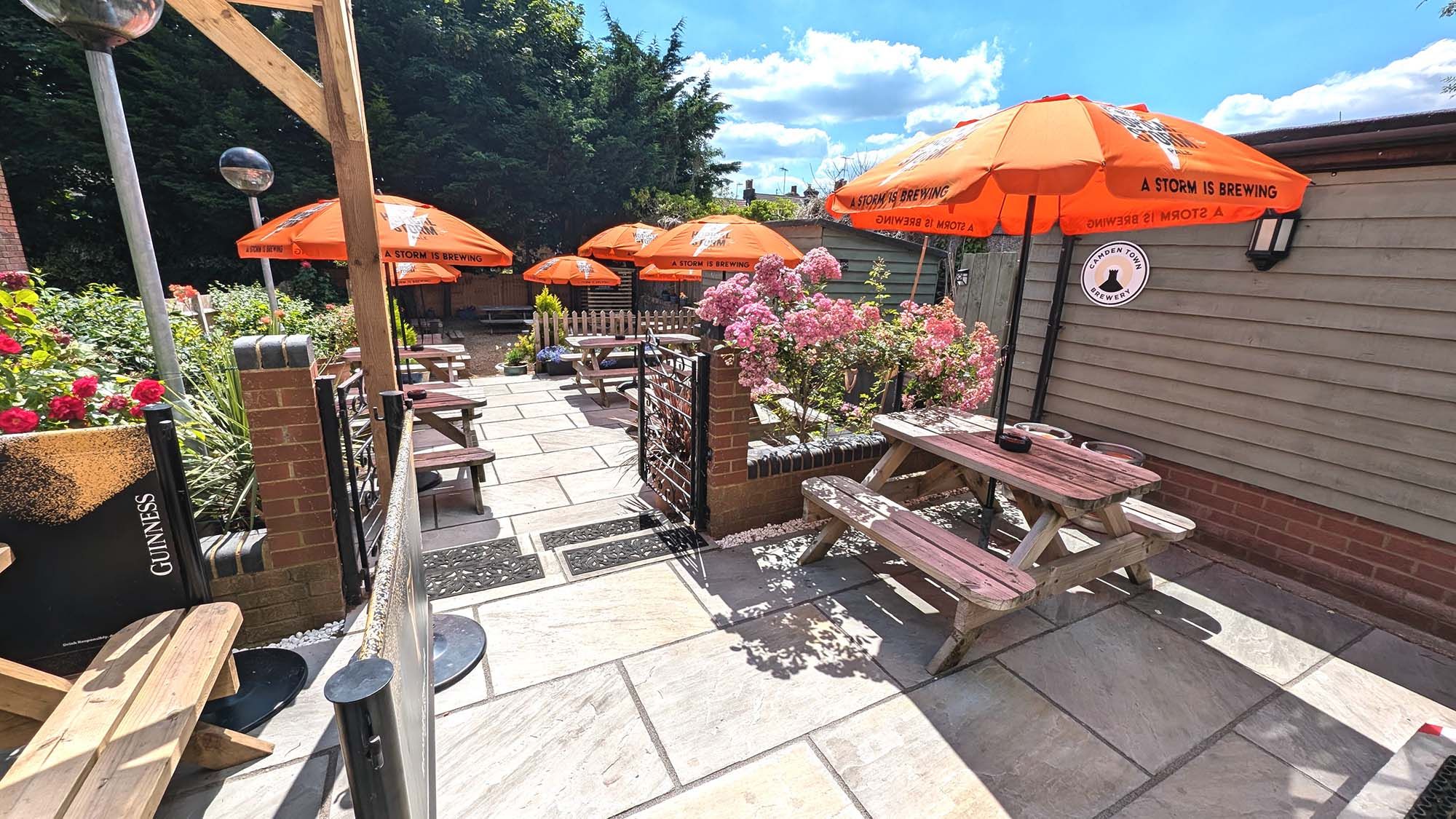 Robin Hood at St Albans. (Pub, Garden). Published on 26-09-2024