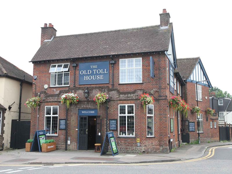 The Old Toll House at St Albans. (Pub, External, Key). Published on 01-01-1970