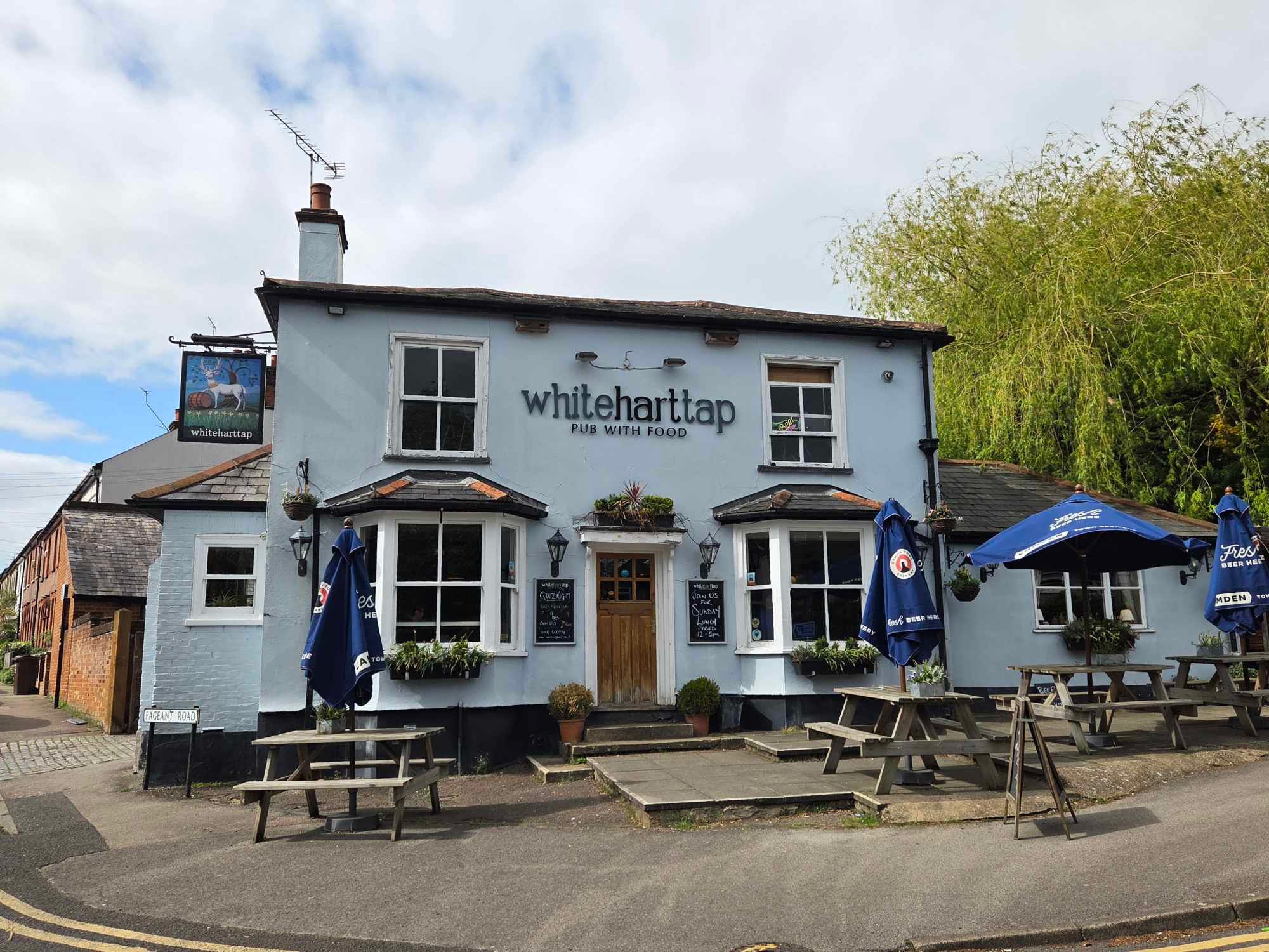 The White Hart Tap in St Albans. (Pub, External, Key). Published on 18-04-2026