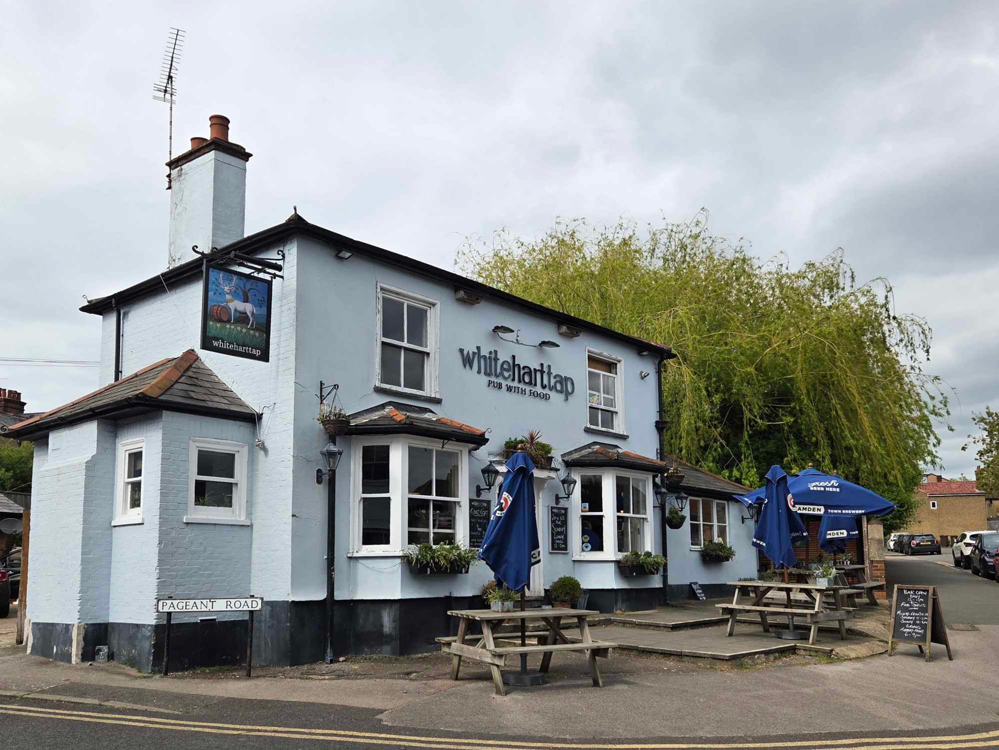 The White Hart Tap in St Albans. (Pub, External). Published on 18-04-2026
