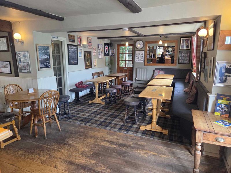 Inside the White Hart Tap in St Albans. (Pub, Bar). Published on 18-04-2026 