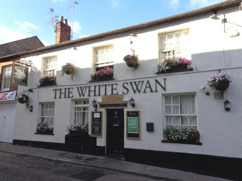 White Swan at St Albans. (Pub, External, Key). Published on 14-07-2019