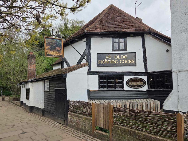 The Olde Fighting Cocks in St Albans. (Pub, External, Key). Published on 20-04-2026