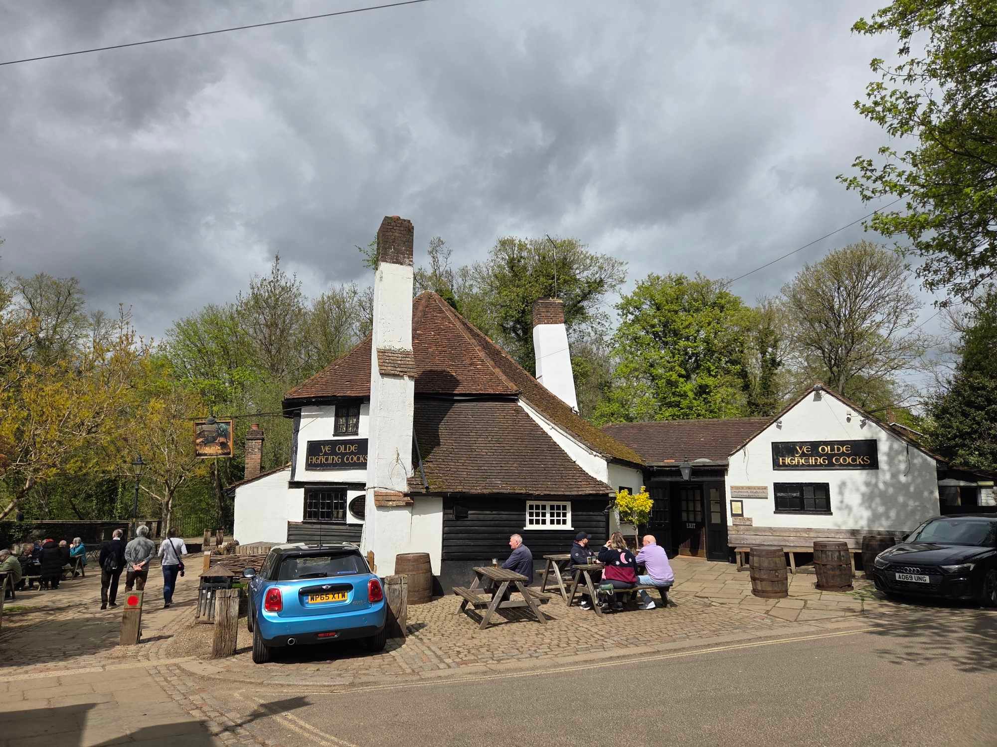 The Olde Fighting Cocks in St Albans. (Pub, External). Published on 20-04-2026