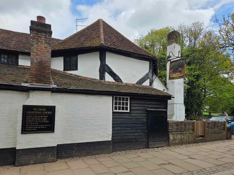 The Olde Fighting Cocks in St Albans. (Pub, External). Published on 20-04-2026 