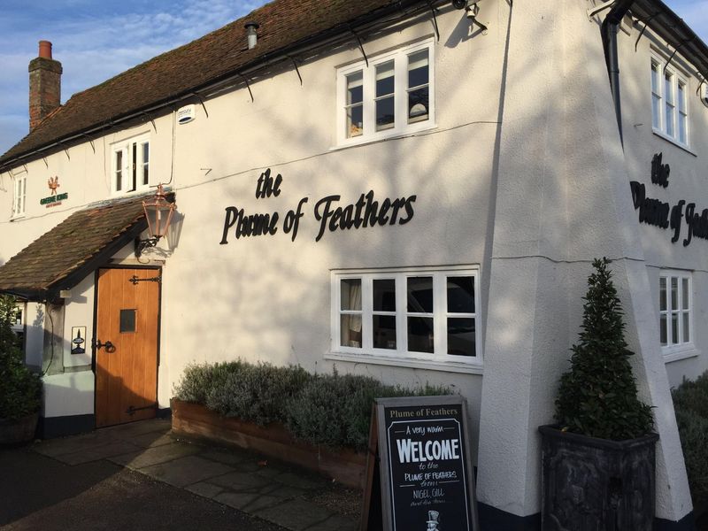 Plume of Feathers at Tewin. (Pub, External). Published on 11-11-2017 