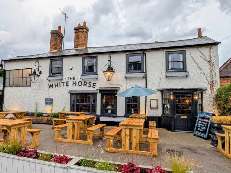 The White Horse in Welwyn. (Pub, External, Key). Published on 29-08-2026
