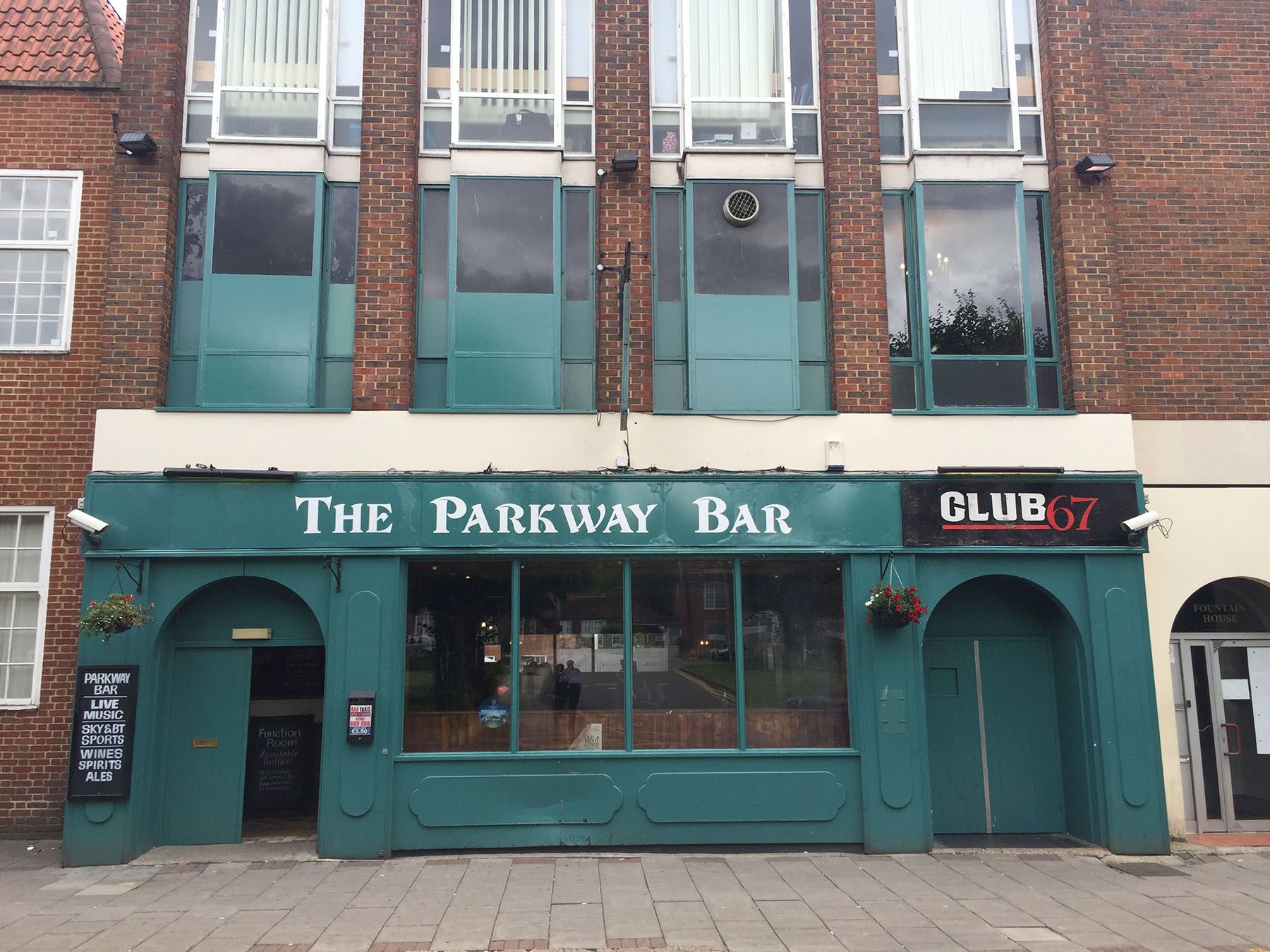The Parkway Inn, Welwyn Garden City. (Pub, External, Key). Published on 16-07-2016