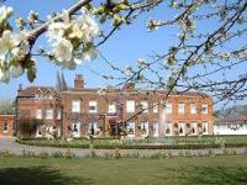 Bush Hall Hotel at Mill Green. (Pub). Published on 01-01-1970