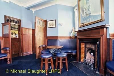 Second Bar. (Pub, Bar). Published on 13-03-2017