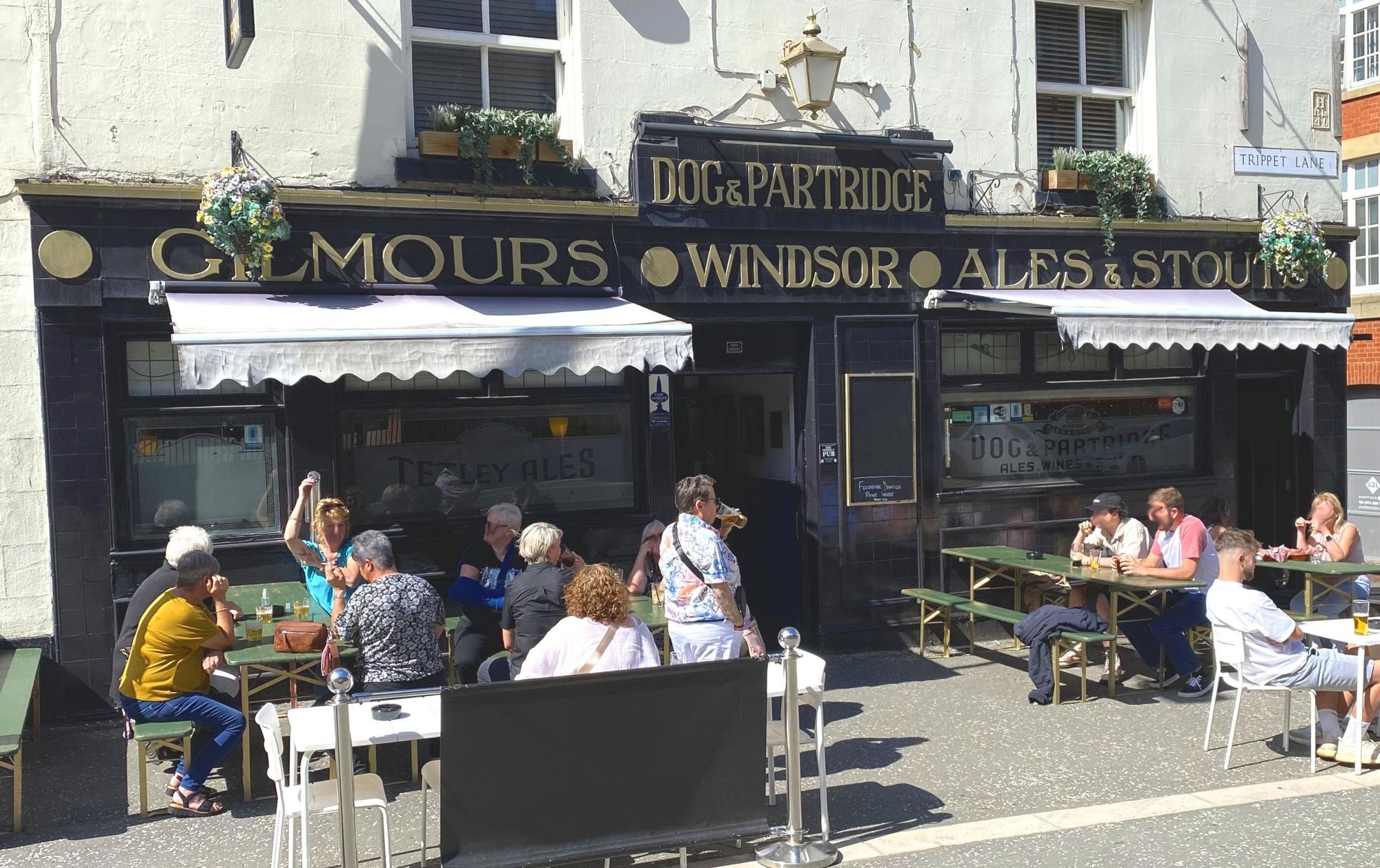 (Pub, External, Customers). Published on 09-08-2023