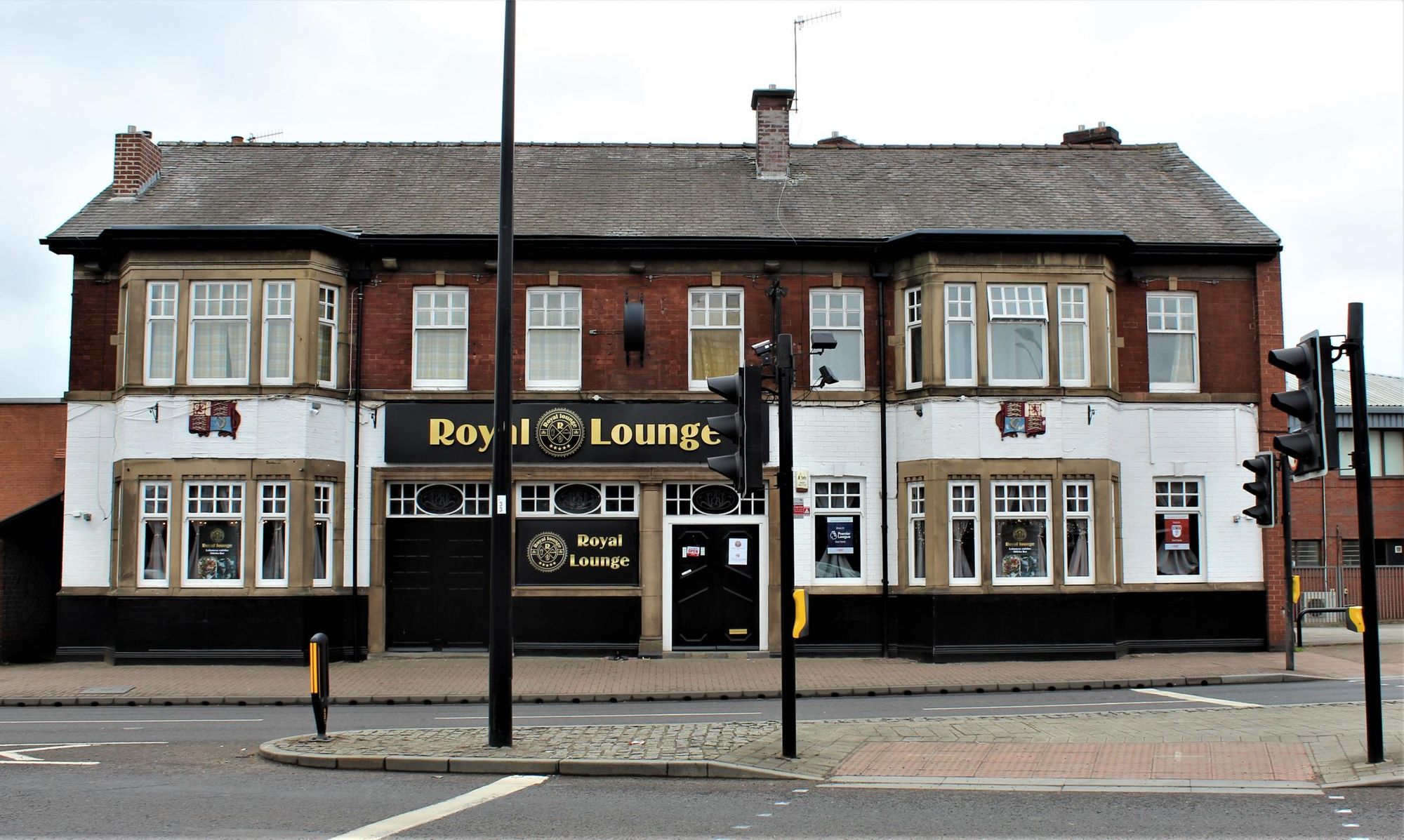 The Royal Lounge, April 2022. (Pub, External, Key). Published on 06-04-2022
