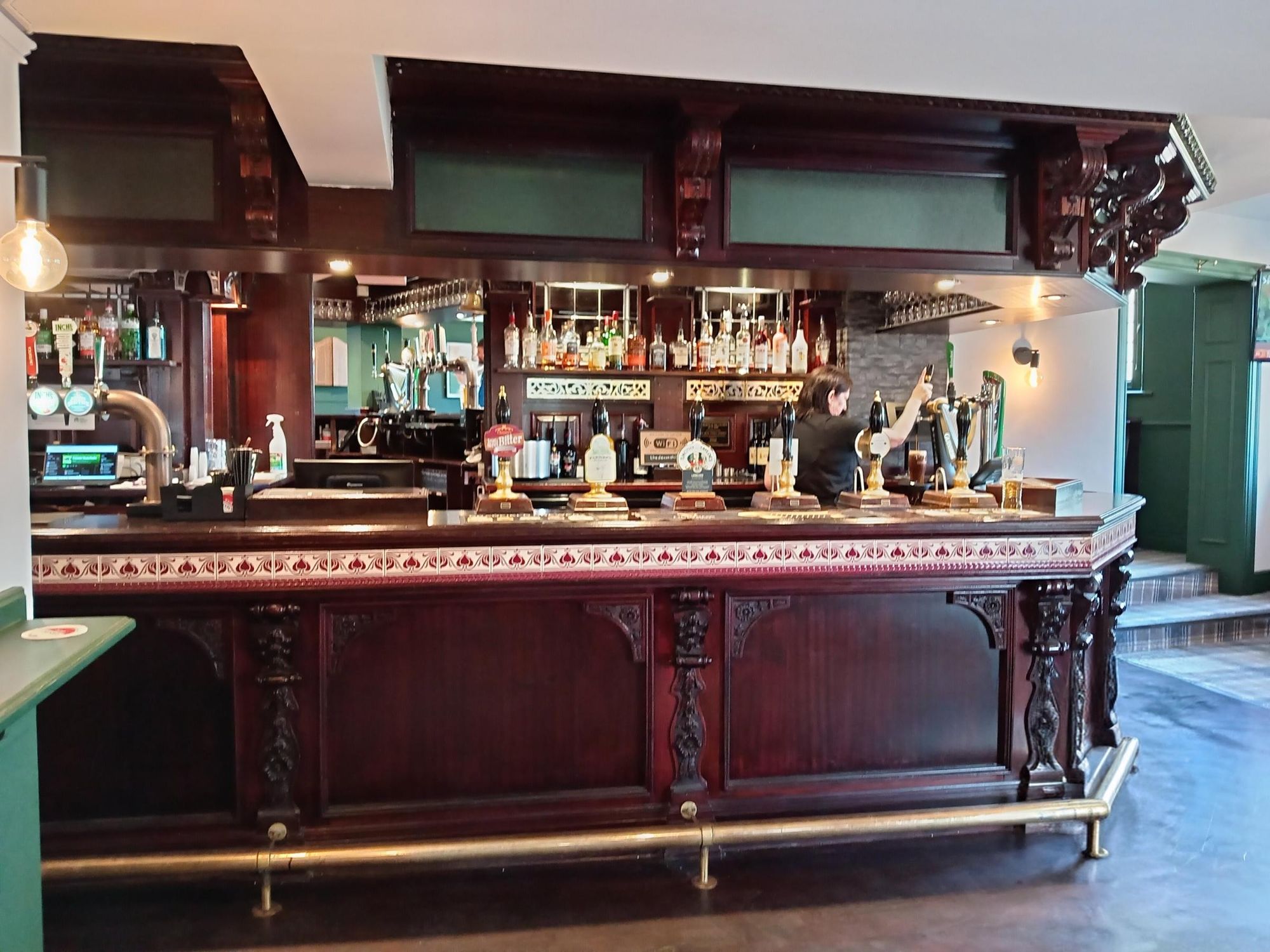 (Pub, Bar). Published on 14-04-2026