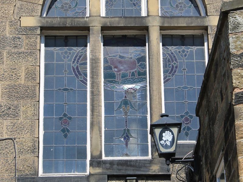Window at the rear. (External). Published on 17-07-2017