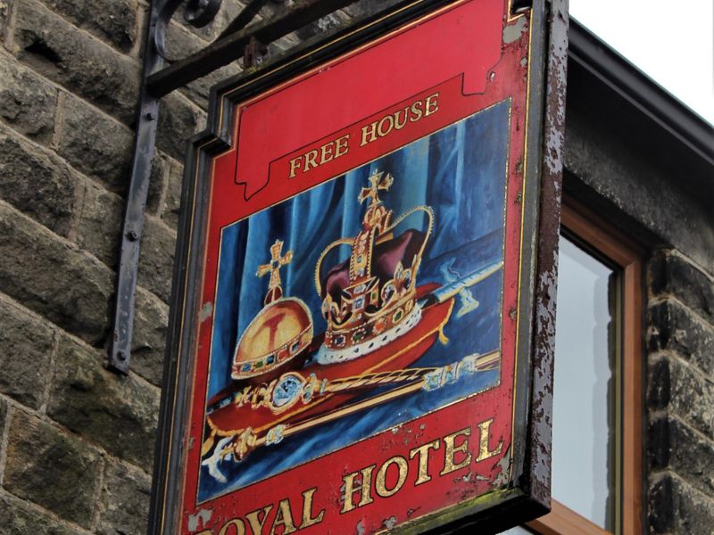 Royal Pub Sign. (Pub, External, Sign). Published on 27-07-2023