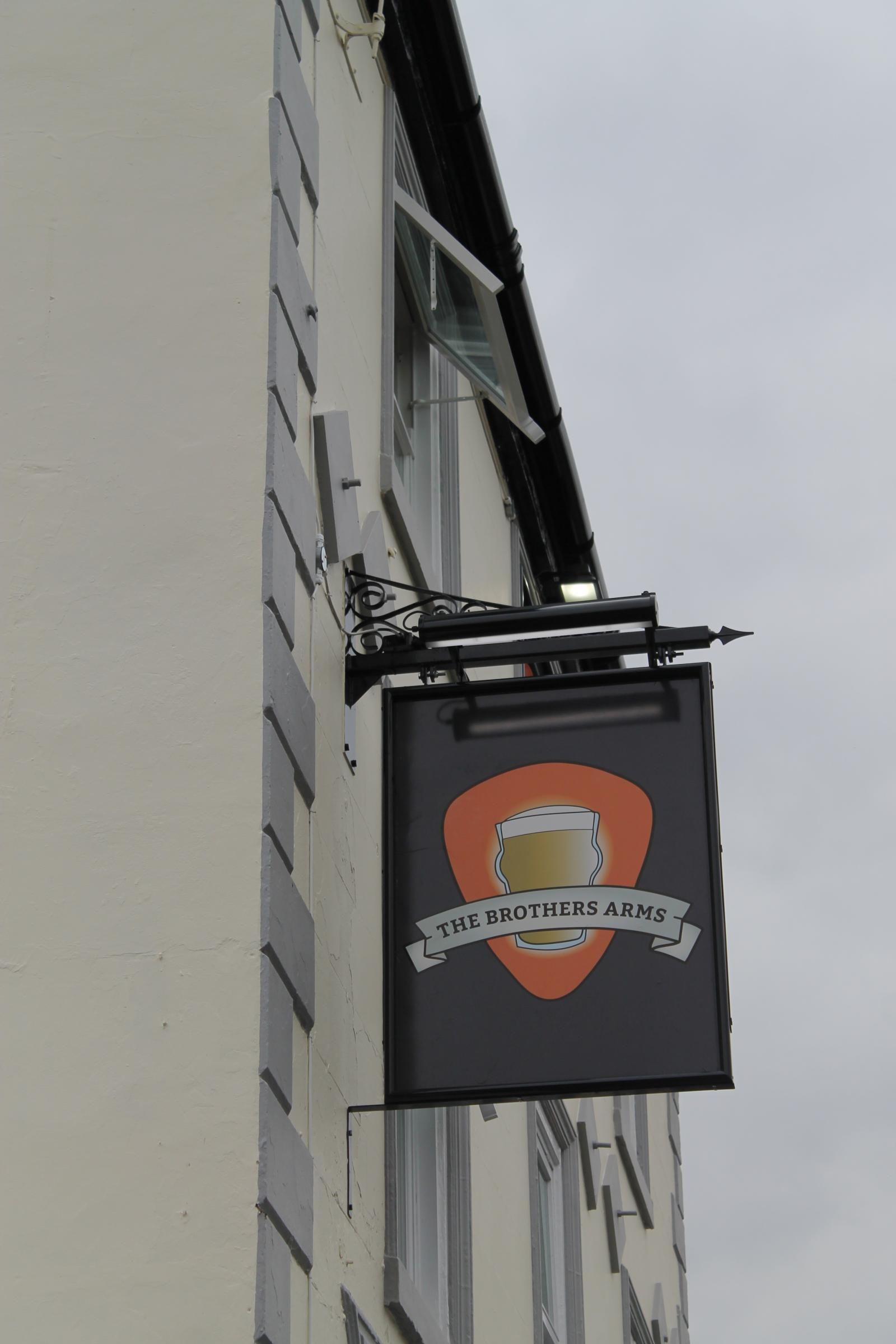 (Pub, Sign). Published on 14-03-2017