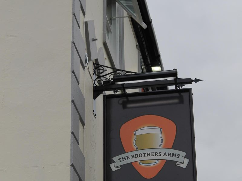 (Pub, Sign). Published on 14-03-2017