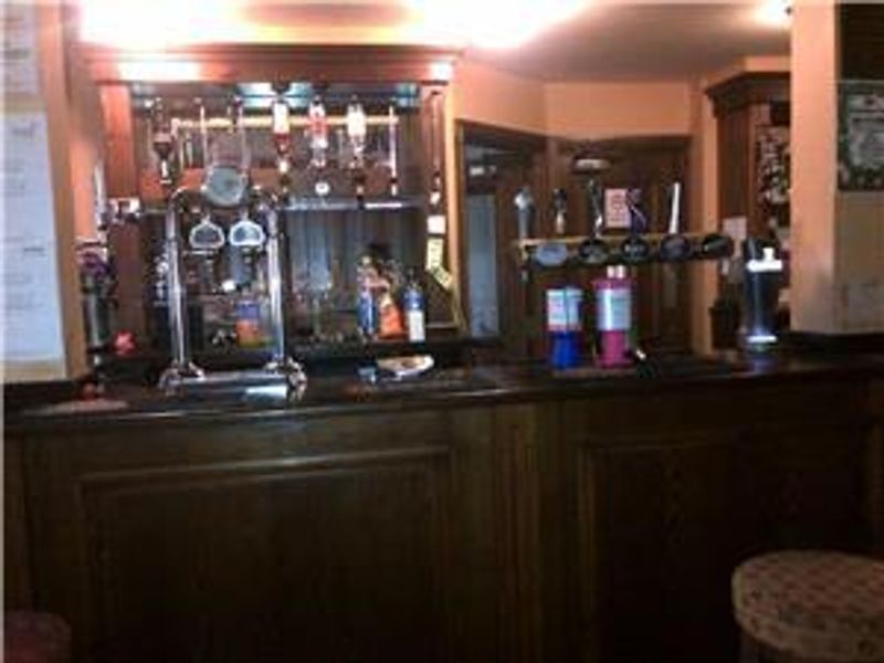 (Pub, Bar). Published on 11-04-2016
