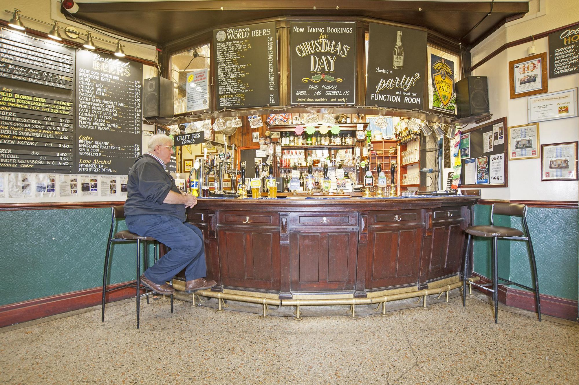 Lobby Bar. (Bar). Published on 27-07-2018