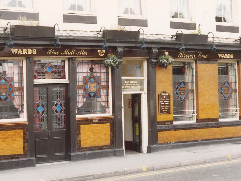 1991 photo of the outside of the pub. (Pub, External). Published on 10-04-2017 