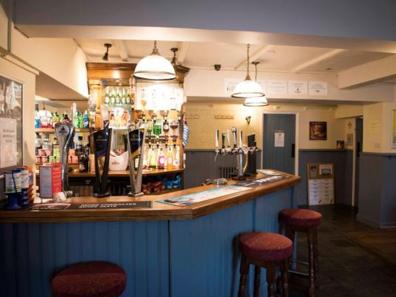 (Pub, Bar). Published on 10-06-2016 