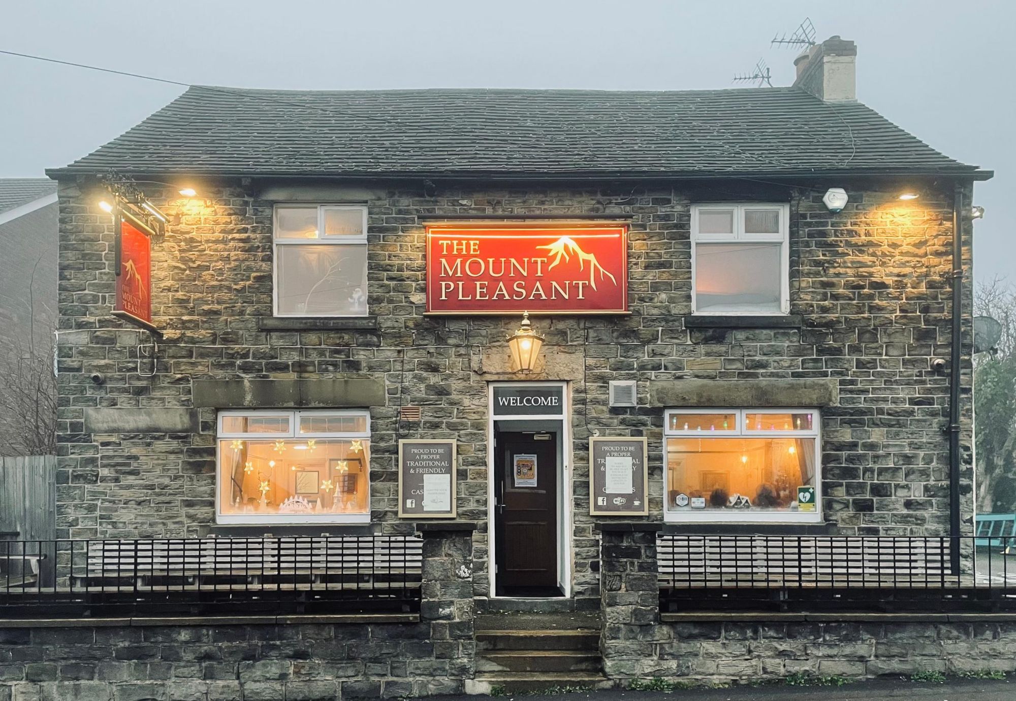 Mount Pleasant; Christmas 2021. (Pub, External). Published on 21-12-2021
