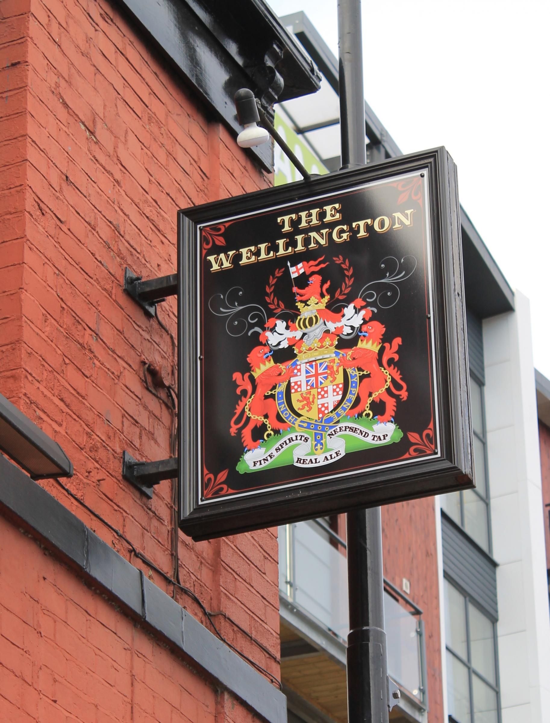(Pub, External, Sign). Published on 07-11-2016