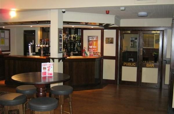 (Pub, Bar). Published on 23-03-2016